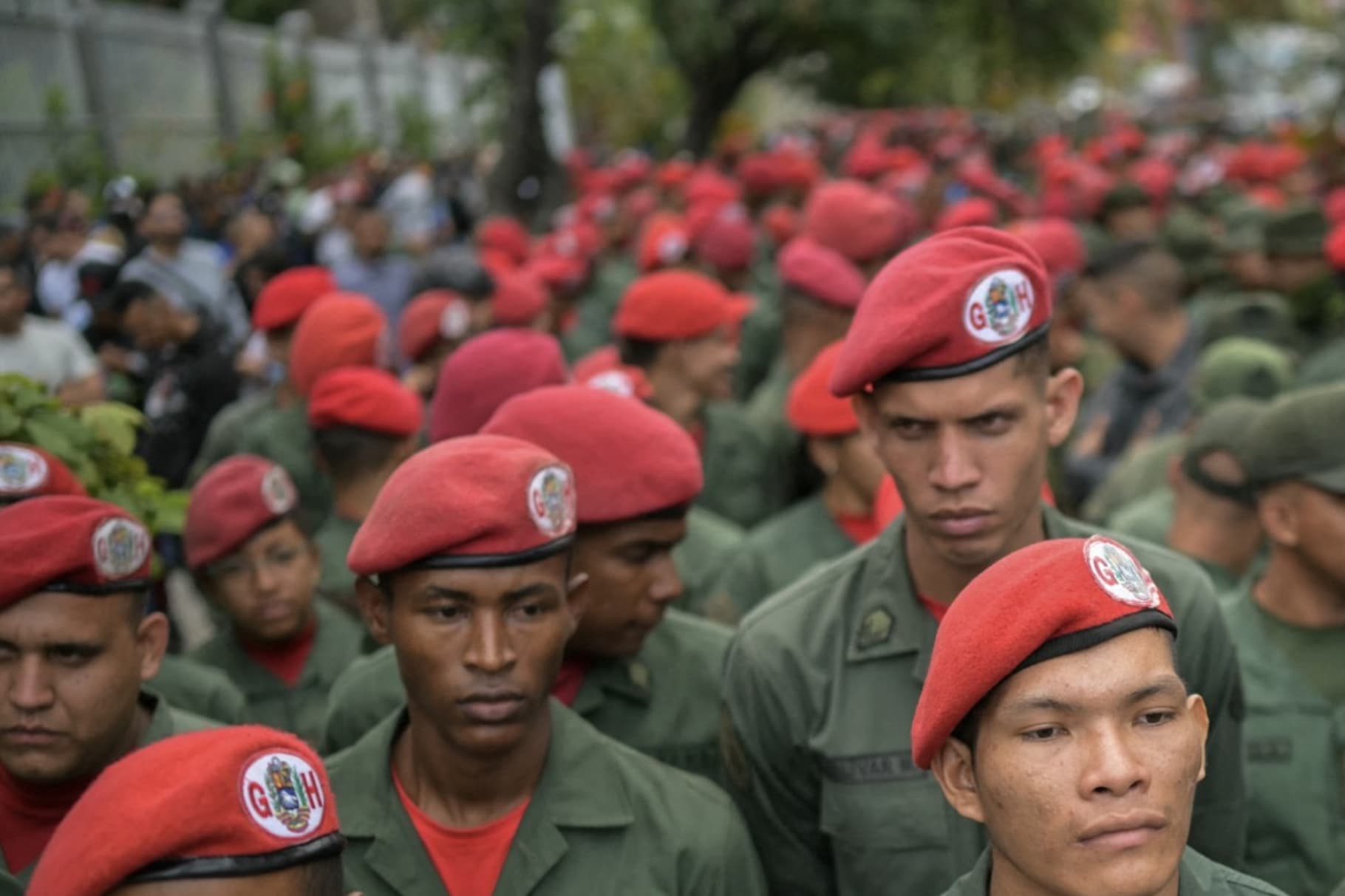 Crisis de la FANB: Padrino López y Hernández Lárez en la mira
