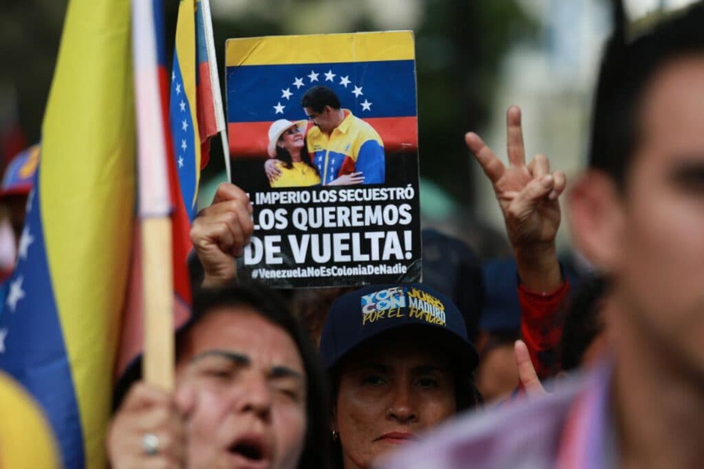 Filtración expone cómo el oficialismo intenta “ordenar el relato” para contener la fractura interna tras la captura de Maduro