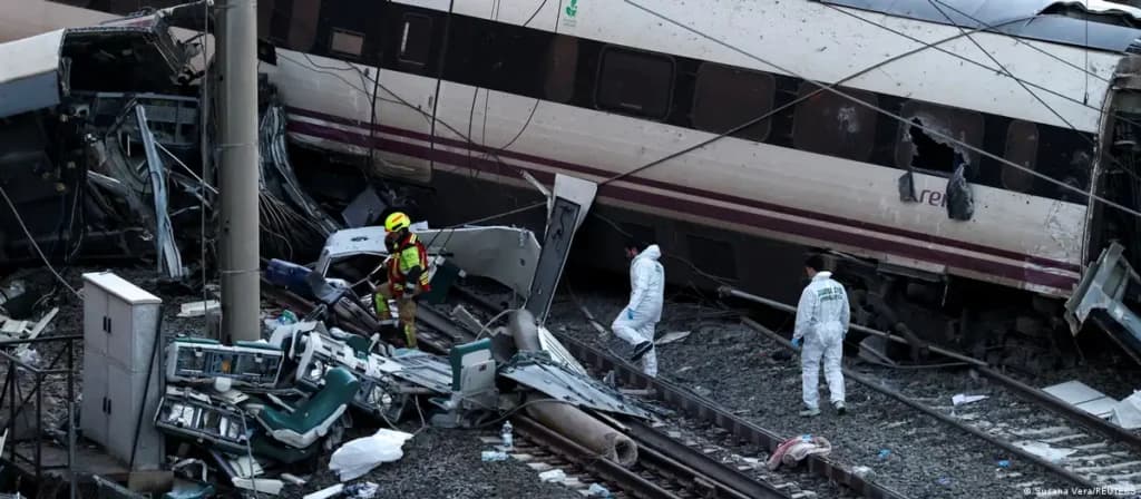 Tragedia en España: 39 muertos en accidente ferroviario impactante