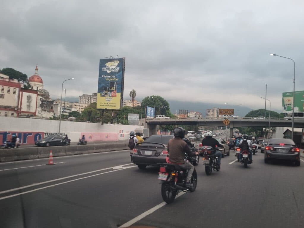 Caos en Caracas: Marchas y bloqueos viales en la capital venezolana