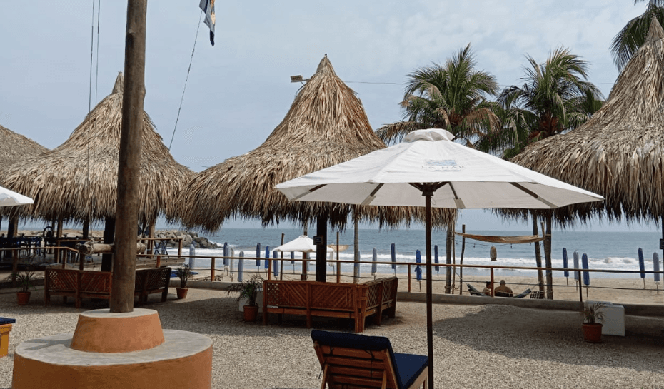Misteriosa Muerte de Joven en Piscina de Club en La Guaira Genera Suspenso