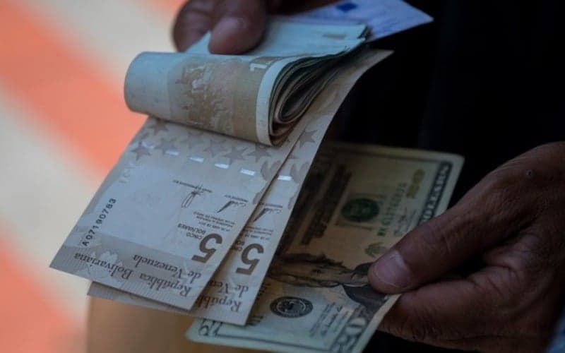 Venezuela: El salario mínimo más bajo del mundo continúa afectando a la población