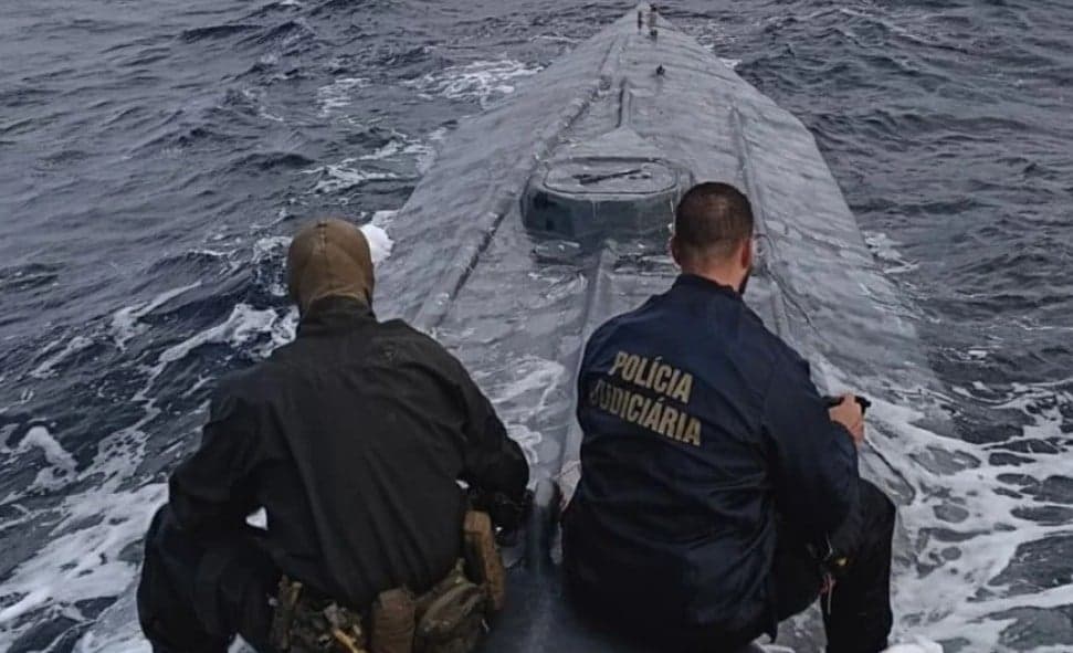Portugal Intercepta Narcosubmarino con Venezolano en la Tripulación