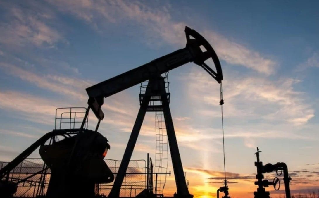 EE. UU. Alivia Sanciones y Abre Puertas al Comercio de Petróleo Venezolano