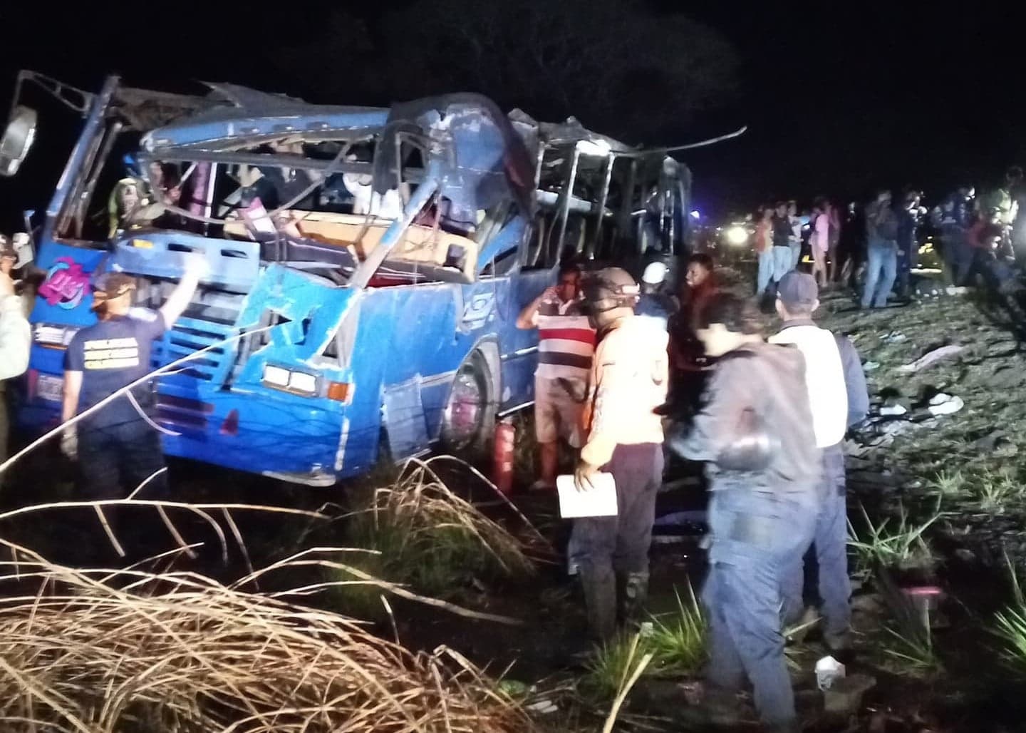 Accidente en Cojedes: 48 heridos tras vuelco de autobús en ruta a Tucacas