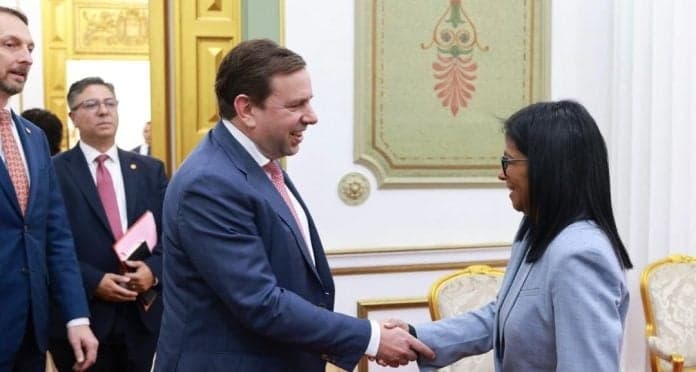 Delcy Rodríguez y Shell: Conversaciones sobre proyectos de gas en Venezuela