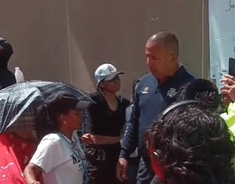 Tensión en Caracas: PNB Intenta Reprimir Protesta de Familias en Huelga