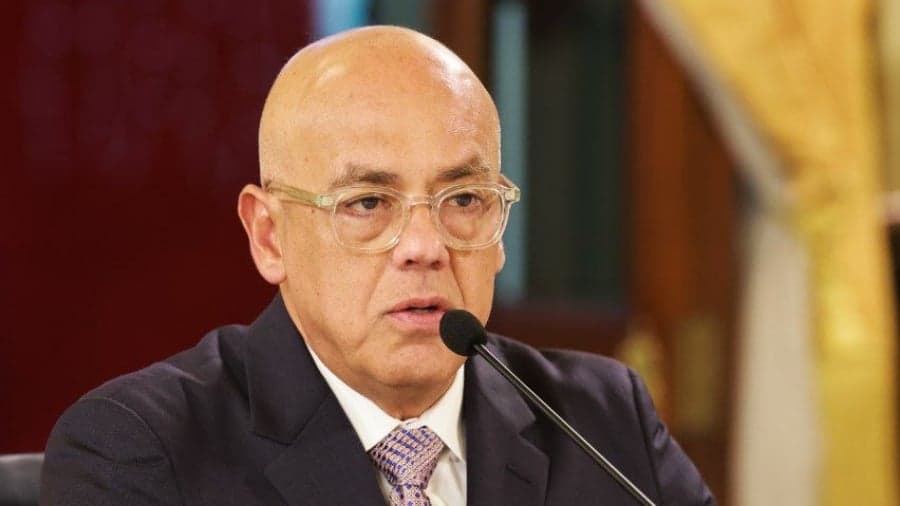 Jorge Rodríguez garantiza excarcelación de presos políticos antes del viernes