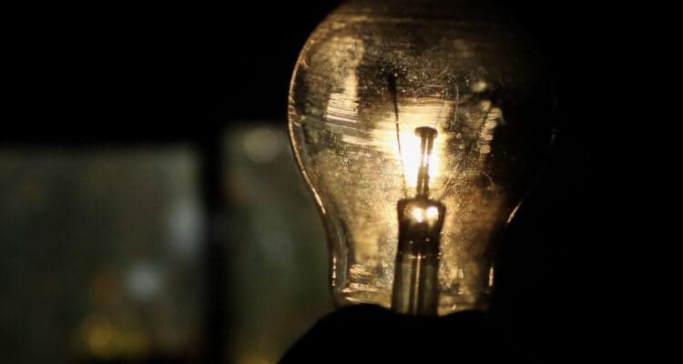 Caracas enfrenta fallas eléctricas severas: cortes en diversas zonas el #26Feb