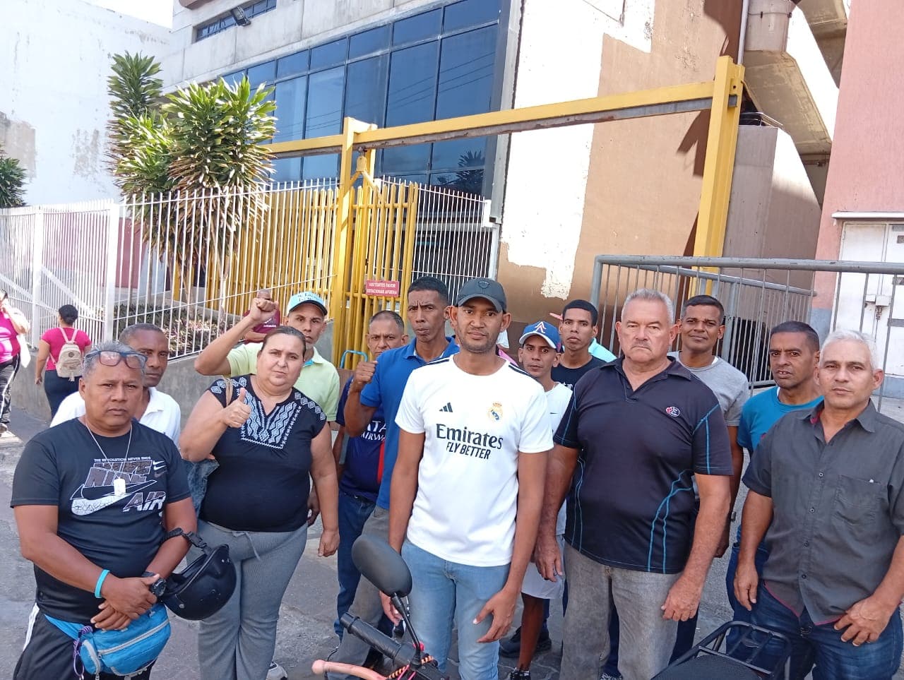 Exempleados de Salvafoods y Salvalogistics piden ayuda a Delcy Rodríguez