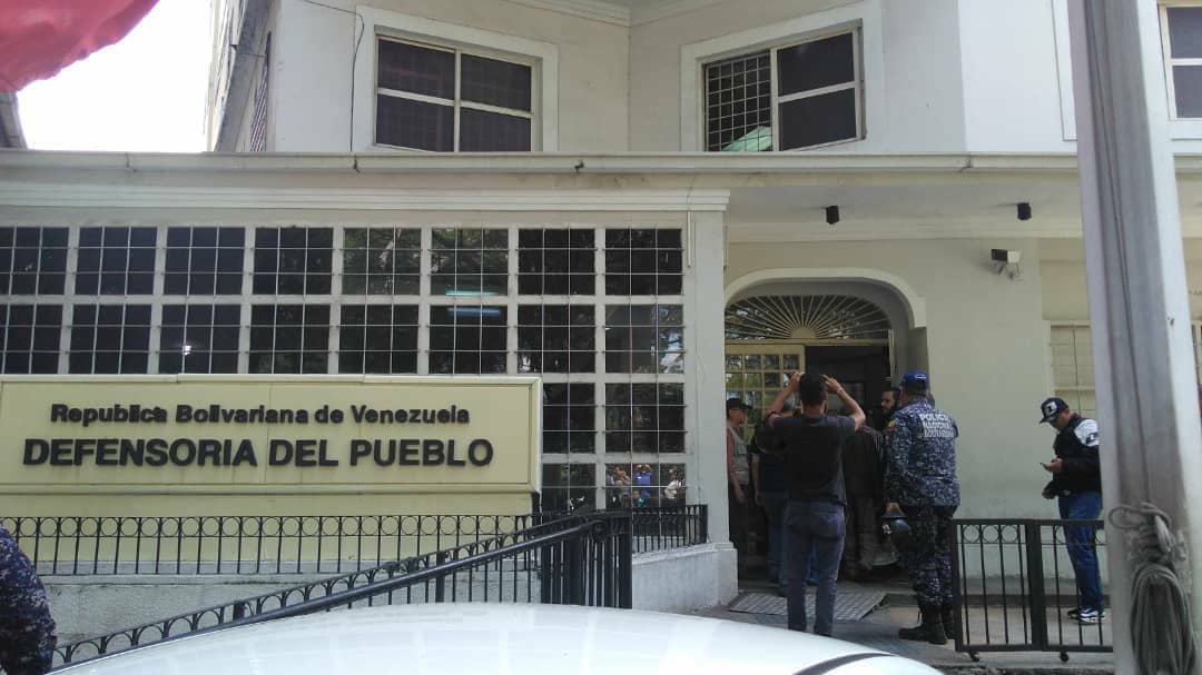 Estudiantes de la UCV piden la renuncia de Tarek William Saab