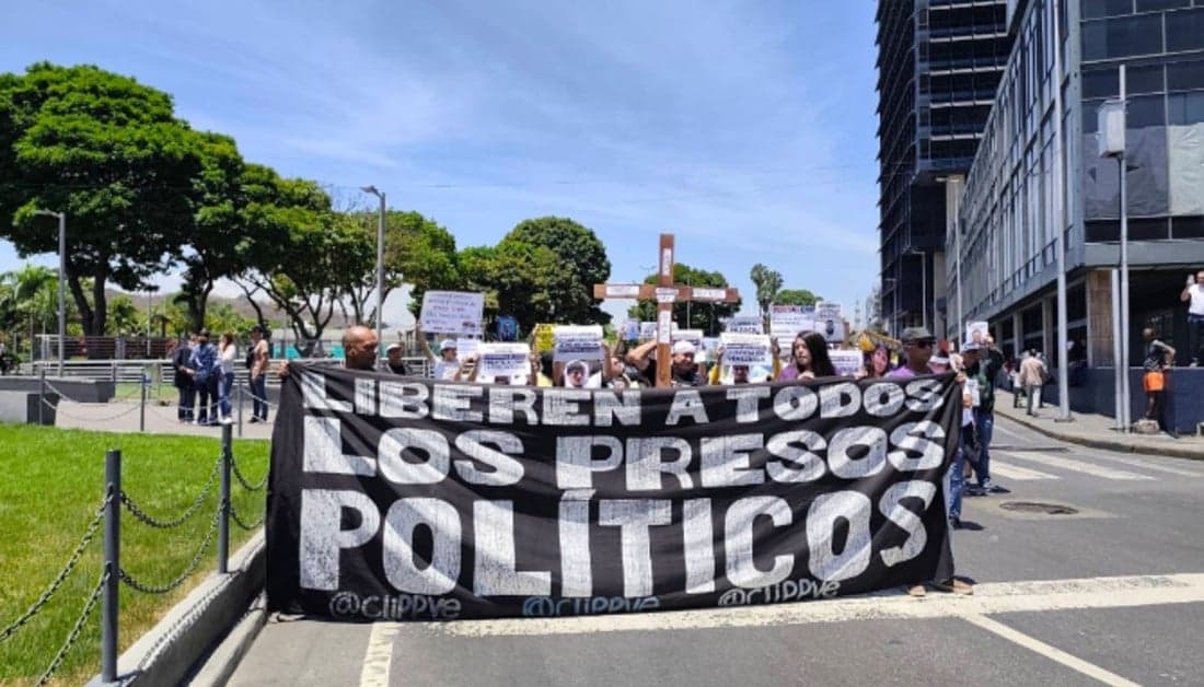 Viacrucis en Rodeo I: ONG clama por la liberación de presos políticos