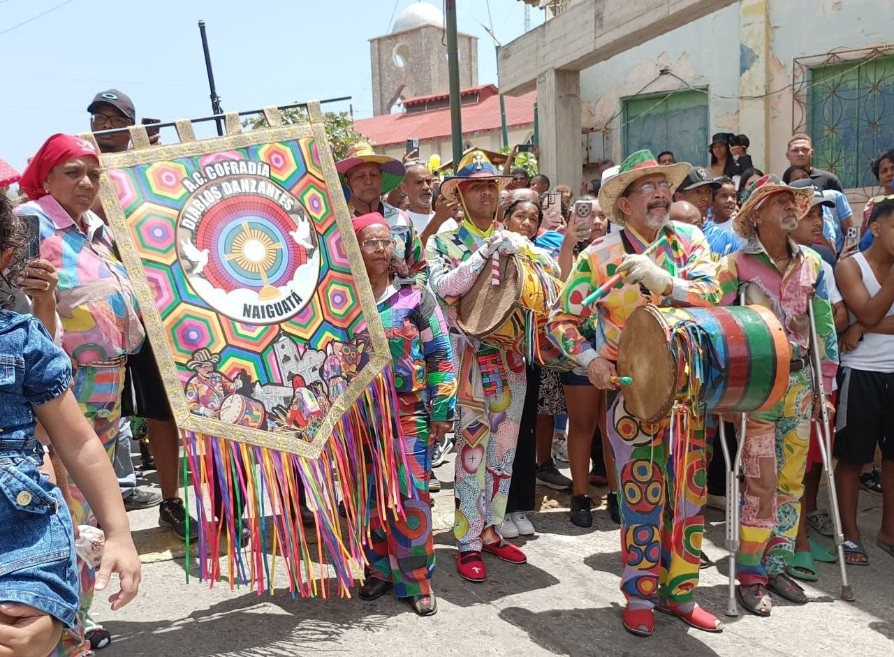 Rituales de Fe y Tradición: Danzantes de Diablos Celebran Corpus Christi en Venezuela