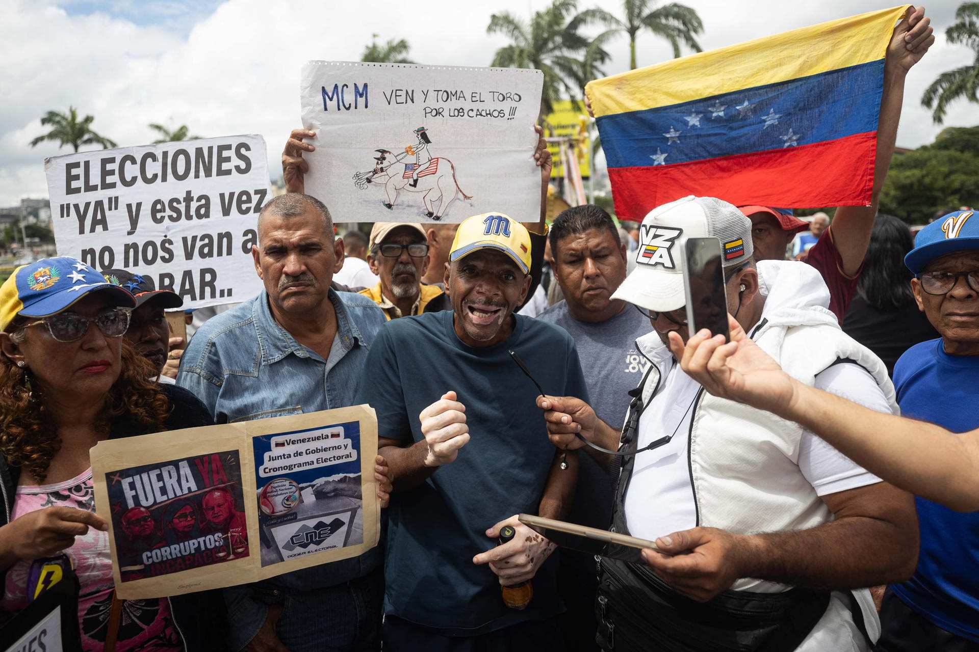 Sindicalistas Exigen la Renuncia de Delcy Rodríguez y Protestan en Caracas