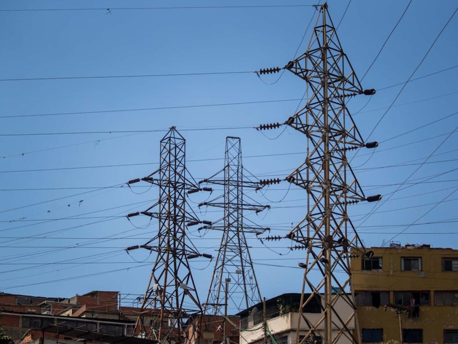 Venezuela Abre Puertas a la Inversión Privada en el Sector Eléctrico