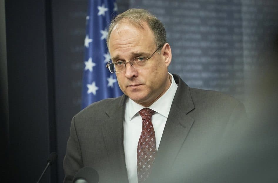 Marshall Billingslea mostró su "mazo" de cartas y se conoció su próxima jugada (FOTO)