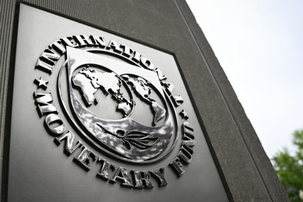 FMI estima un modesto crecimiento del 2,2% para Latinoamérica en 2026