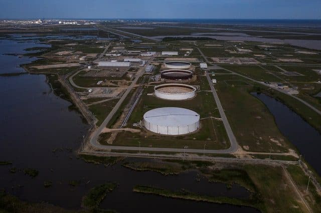 EEUU explora intercambio de petróleo pesado venezolano, revela Reuters