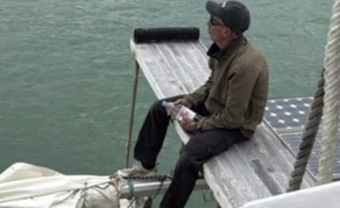 Condenan a estadounidense a 5 años por tráfico de armas en Rusia