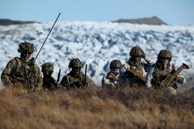 Francia propone ejercicio militar de la OTAN en Groenlandia