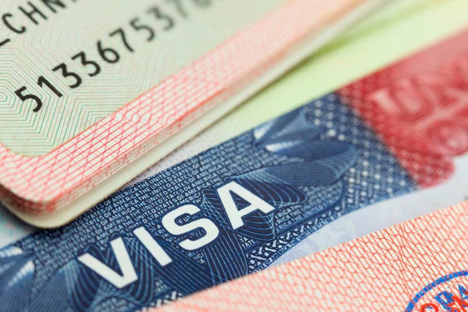 EEUU exigirá fianza de hasta 20 mil dólares para visas: impacto en Latinoamérica