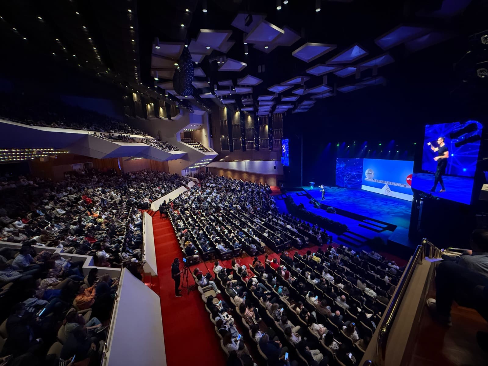 Bancamiga: Impulsando Innovación y Emprendimiento Social en 2025