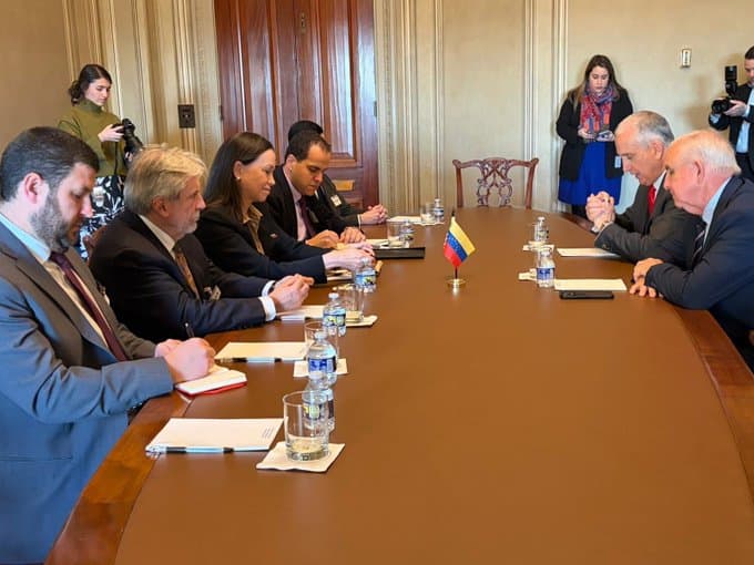 María Corina Machado se reúne con congresistas en EE.UU. para discutir Venezuela