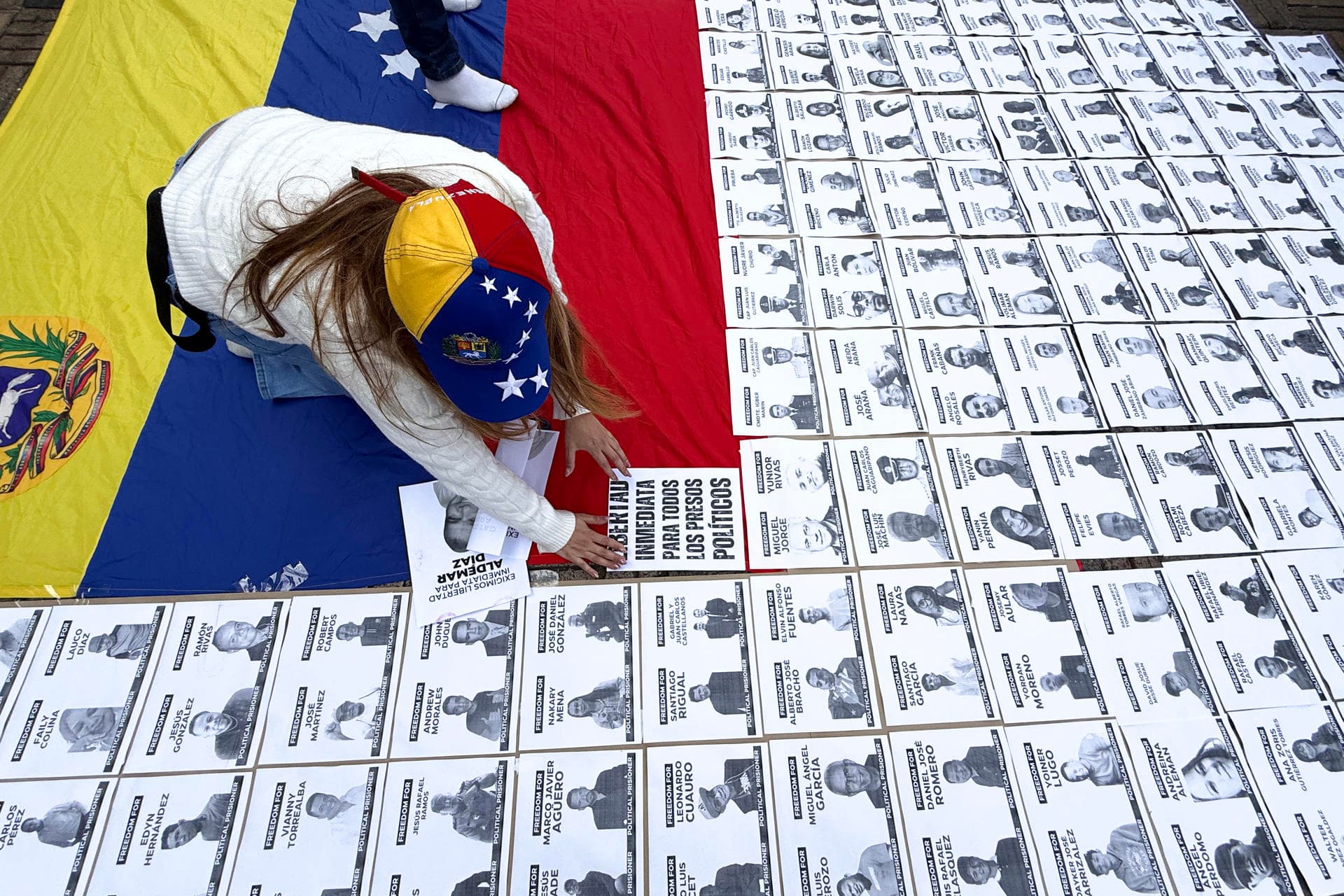 Venezolanos en Bogotá claman por la liberación de presos políticos