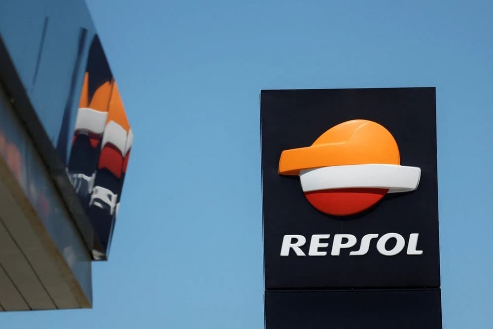 Repsol cae más de un 6% tras la primera venta de petróleo venezolano por parte de EEUU