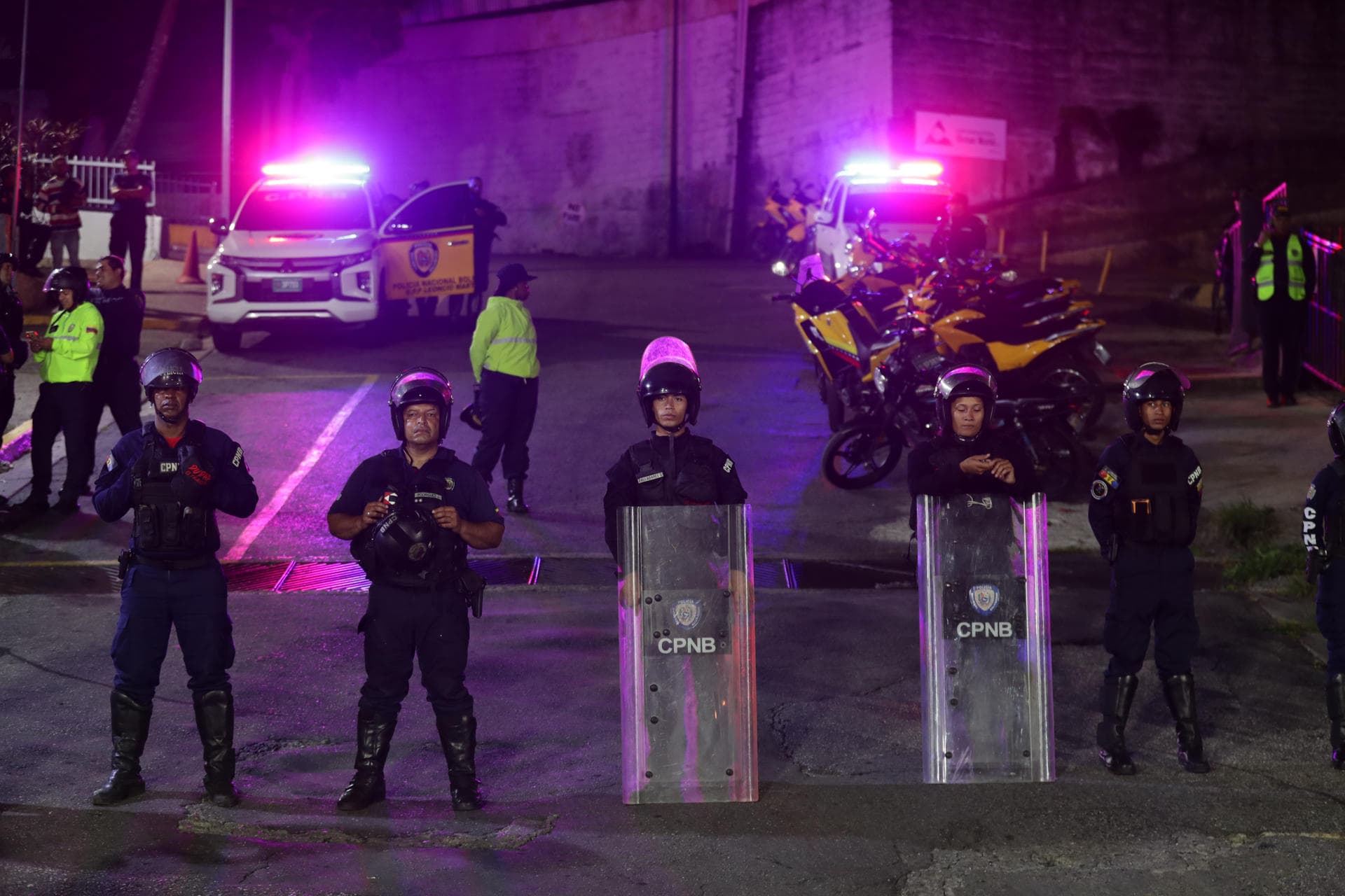 Foro Penal Reporta 143 Liberaciones de Presos Políticos en Venezuela