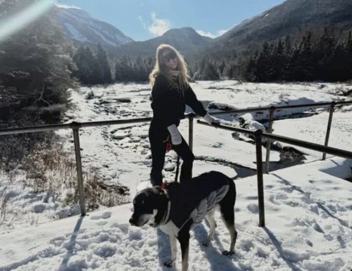 Tragedia en Nueva York: Excursionista Muere y Su Perro la Veló