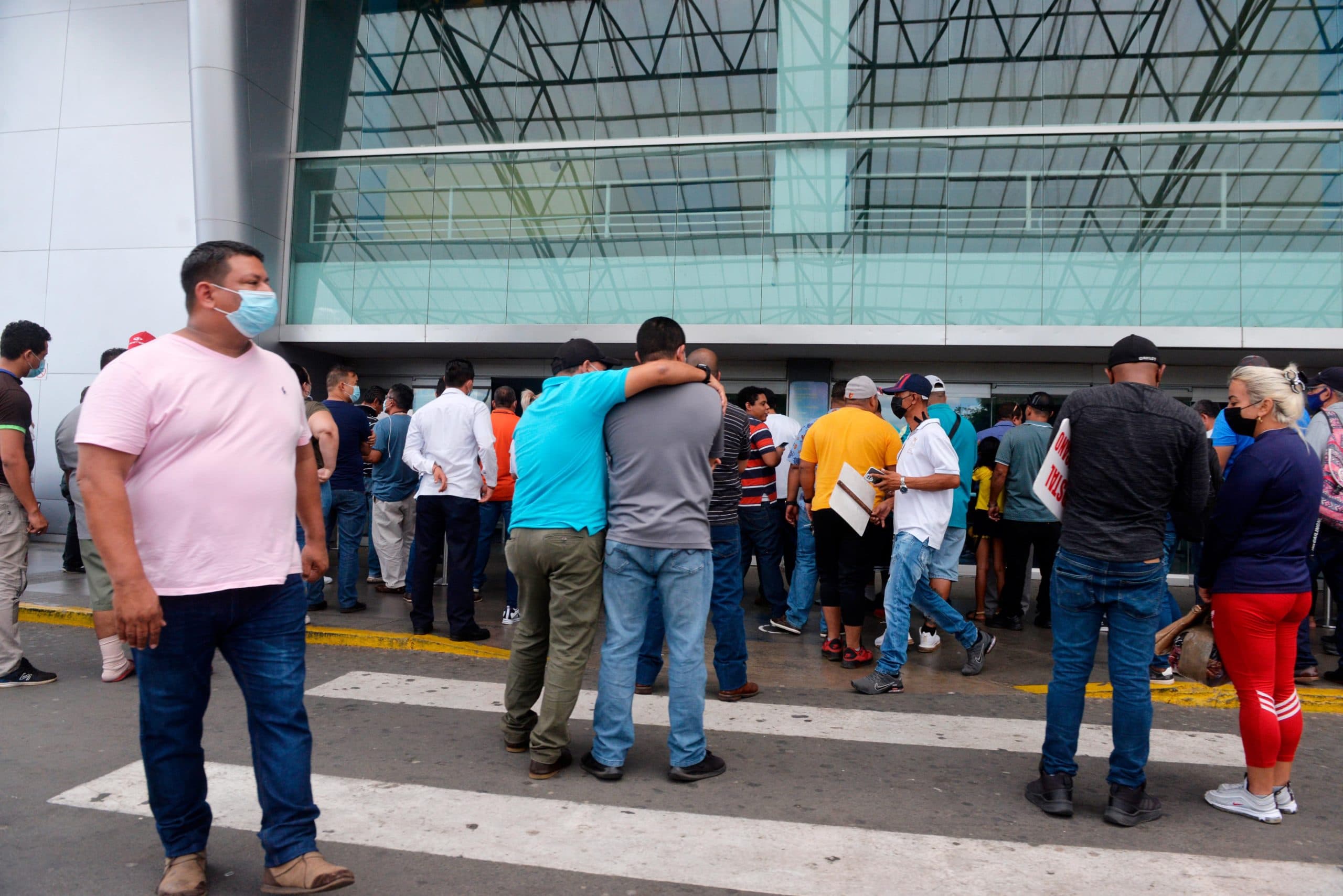Ortega Revoca Libre Visado para Cubanos: Consecuencias Regionales