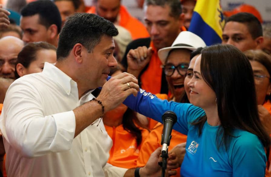 María Corina Machado celebra la libertad de Freddy Superlano
