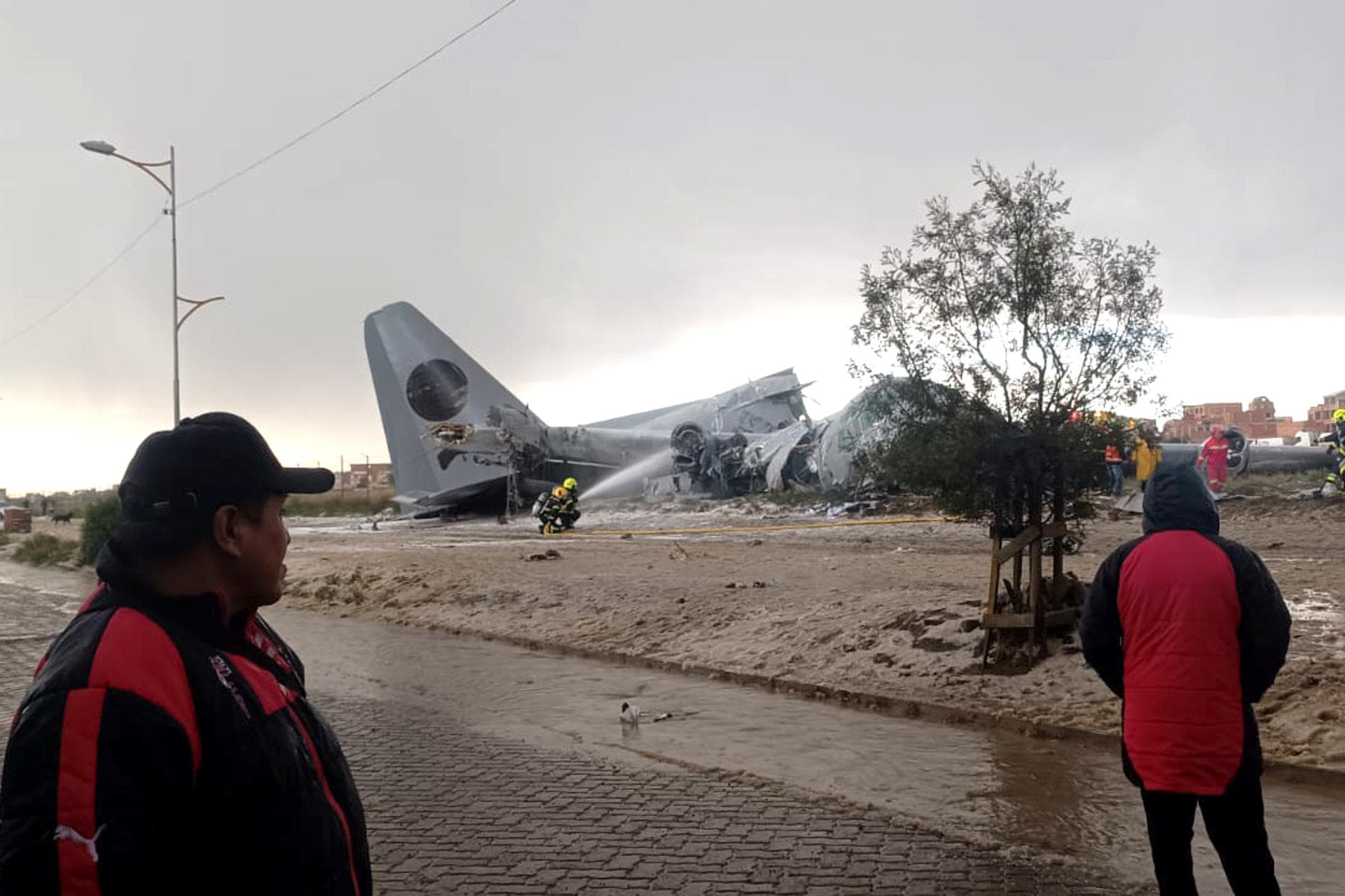 Tragedia en Bolivia: Accidente de avión militar deja al menos 15 muertos