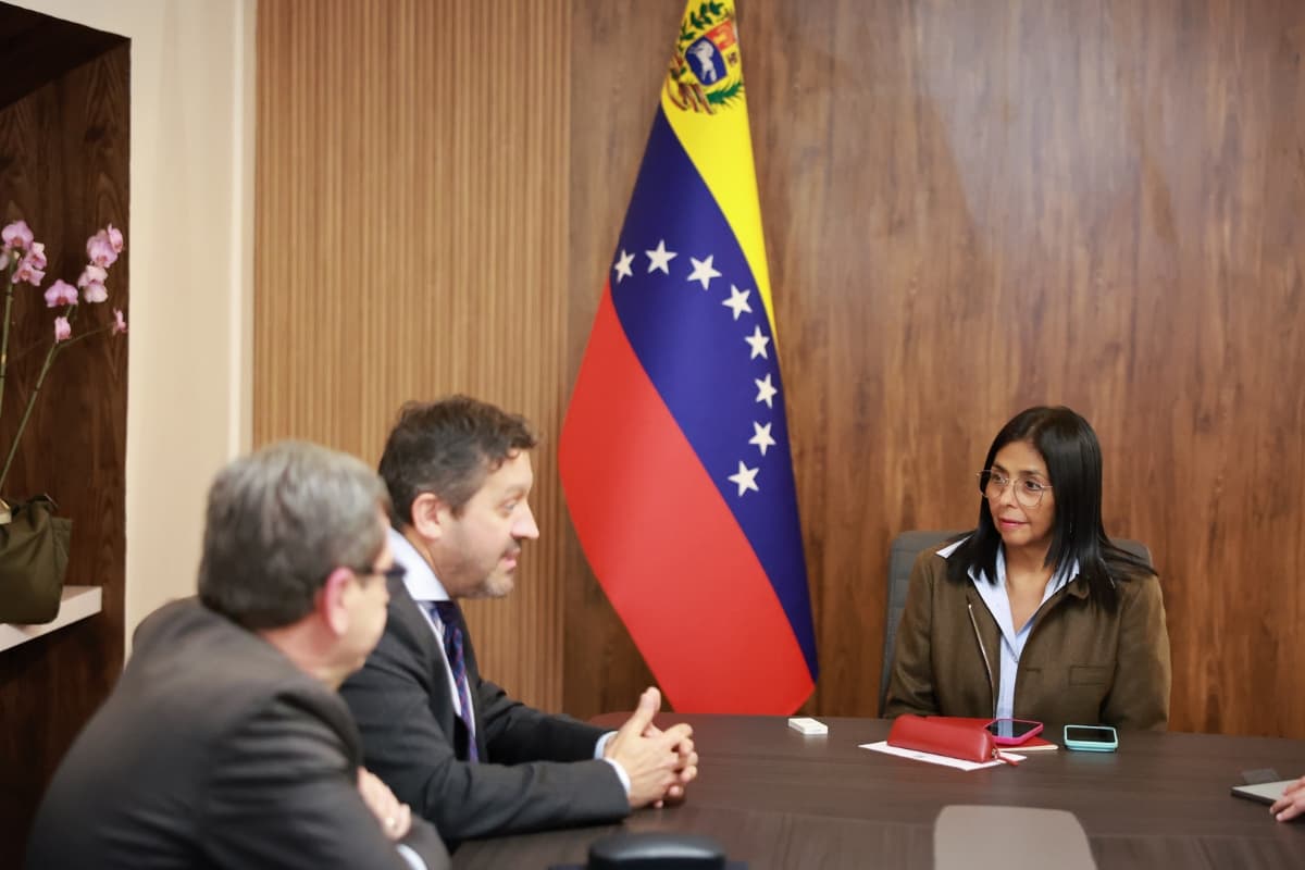 Delcy Rodríguez busca atraer inversión de Repsol y Maurel & Prom