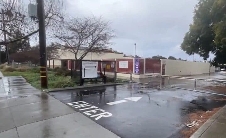 Maestro del Año en California Arrestado por Intento de Explotación Infantil