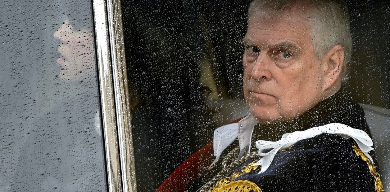 El expríncipe Andrés, al borde de abandonar la línea de sucesión británica