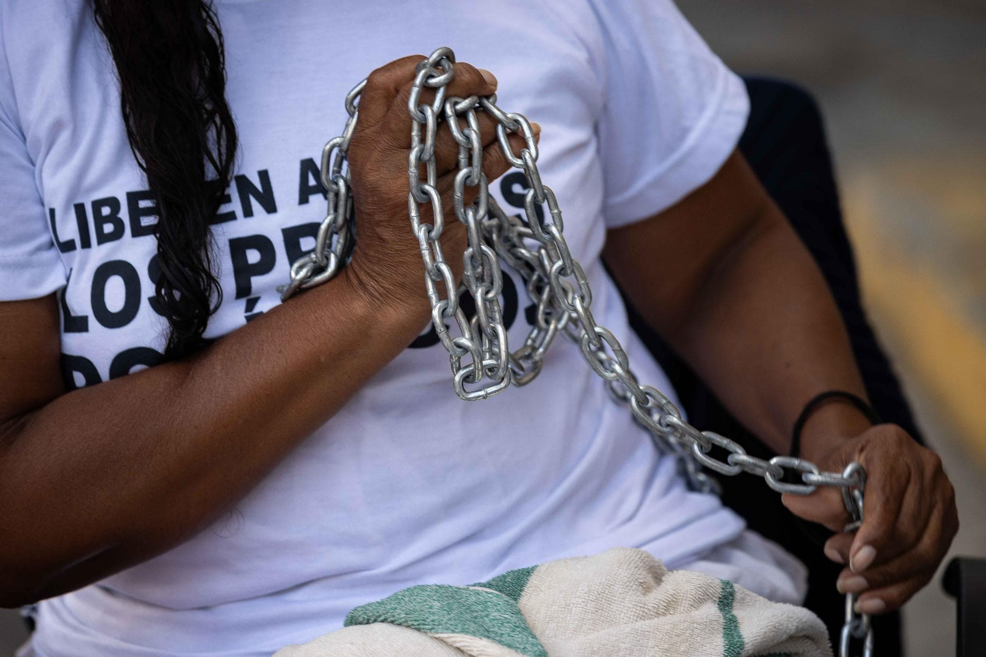 Familiares de presos políticos llevan 40 horas en huelga de hambre