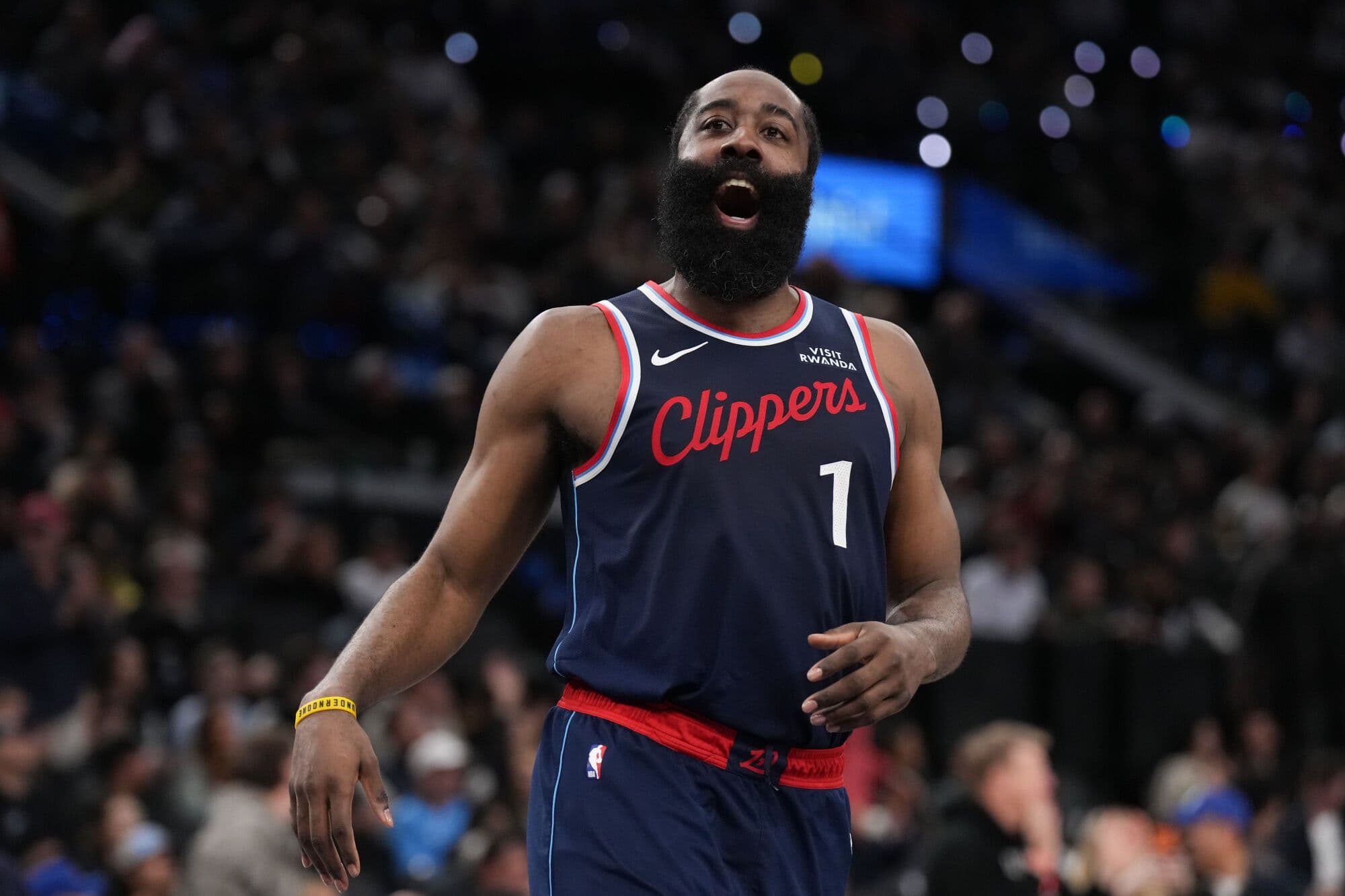 Traspaso Impactante: James Harden Cambia a los Clippers por los Cavaliers