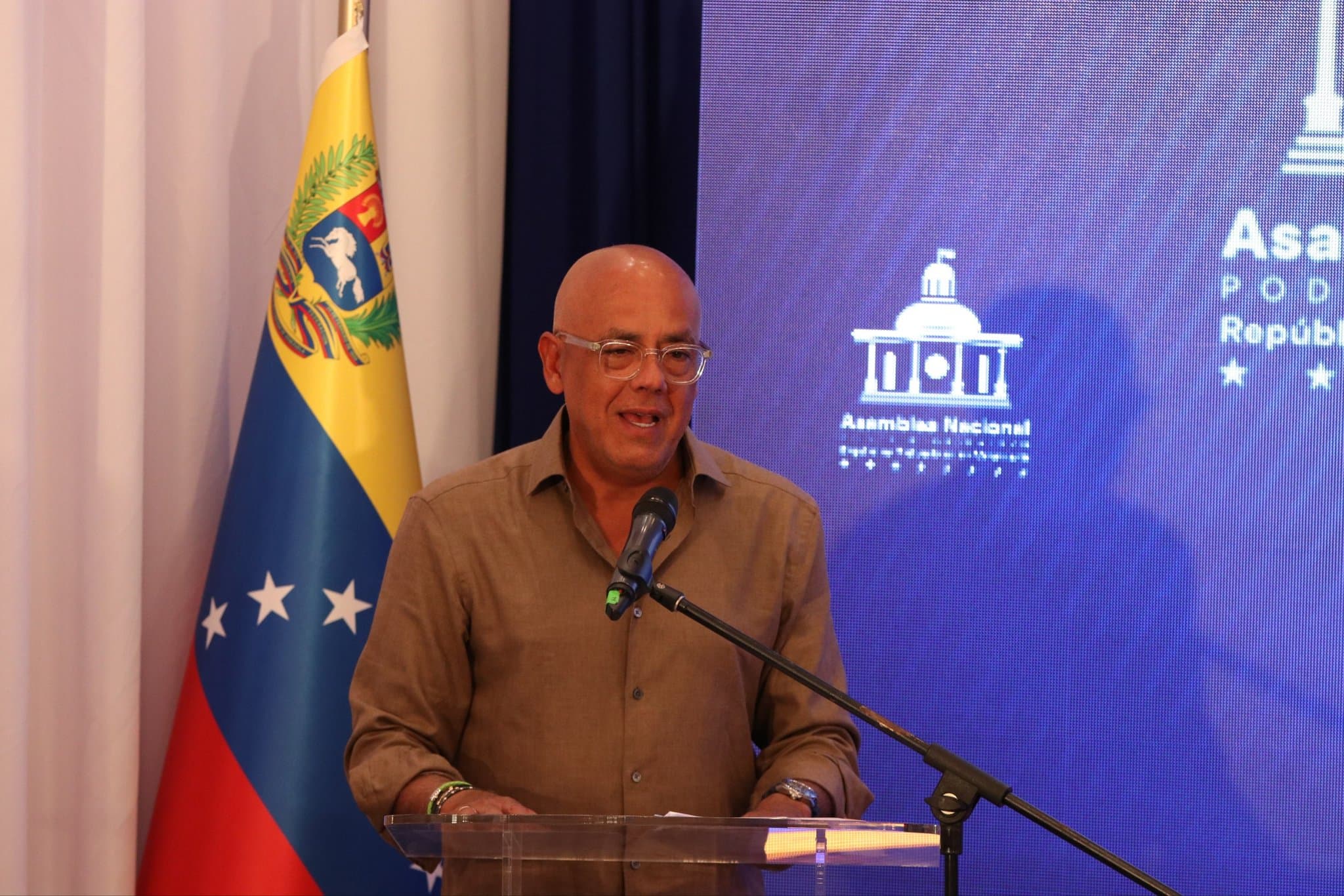 Chavismo Considera Indultos a Militares Fuera de la Ley de Amnistía