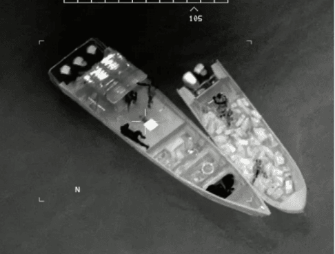 EEUU y aliados detienen lancha con 3,000 paquetes de marihuana en el mar