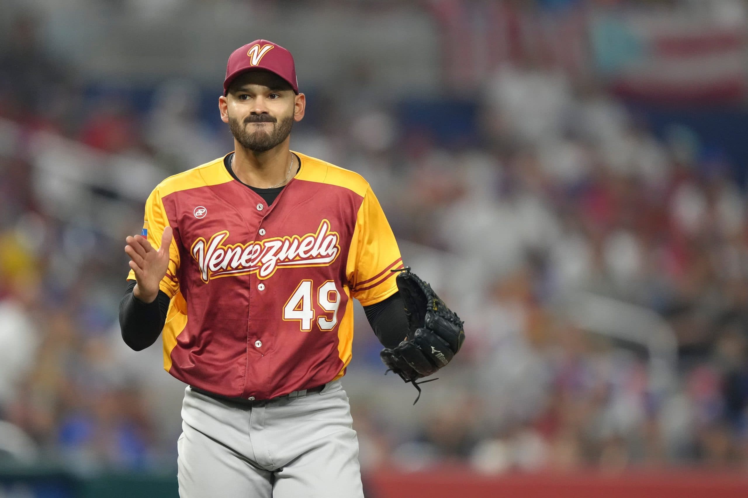 Pablo López causa preocupación en Venezuela al abandonar bullpen