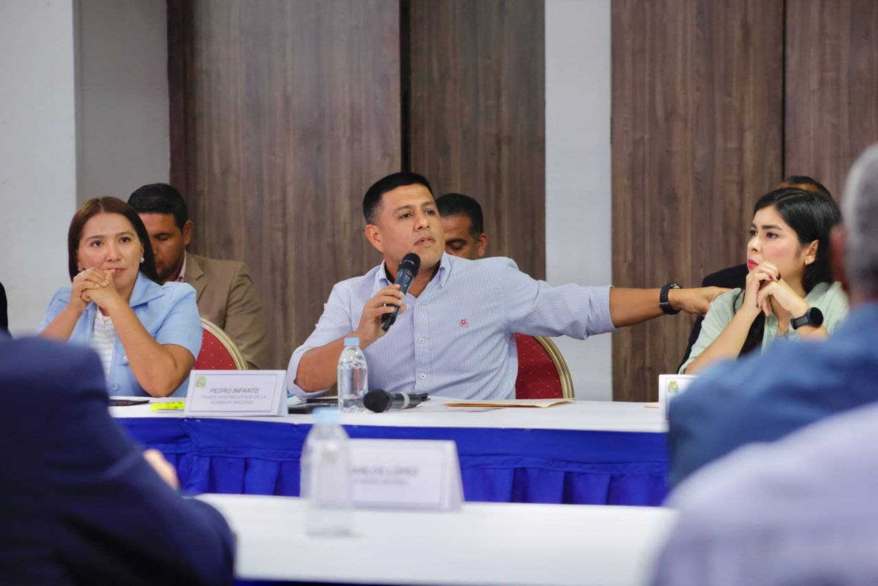 El régimen de Maduro intenta presentar como victoria su reunión con EEUU