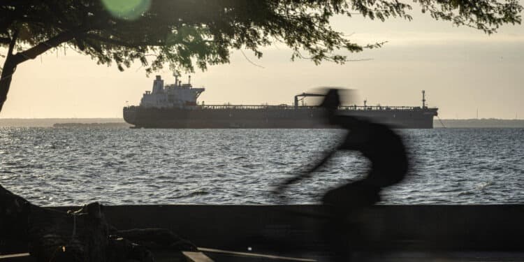 Marathon Petroleum Aumenta Compra de Crudo Venezolano para Refinerías en EE. UU.