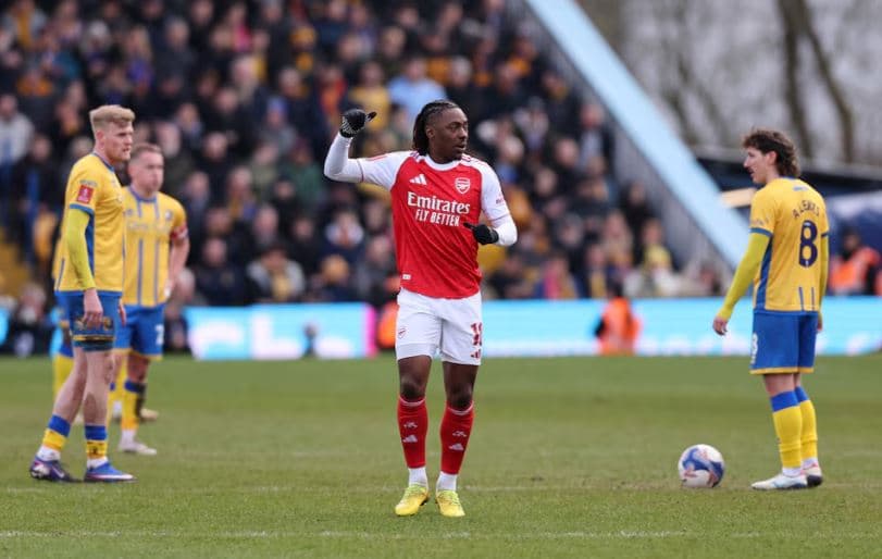 Arsenal Avanza a Cuartos de la Copa de Inglaterra tras un Tenso Encuentro