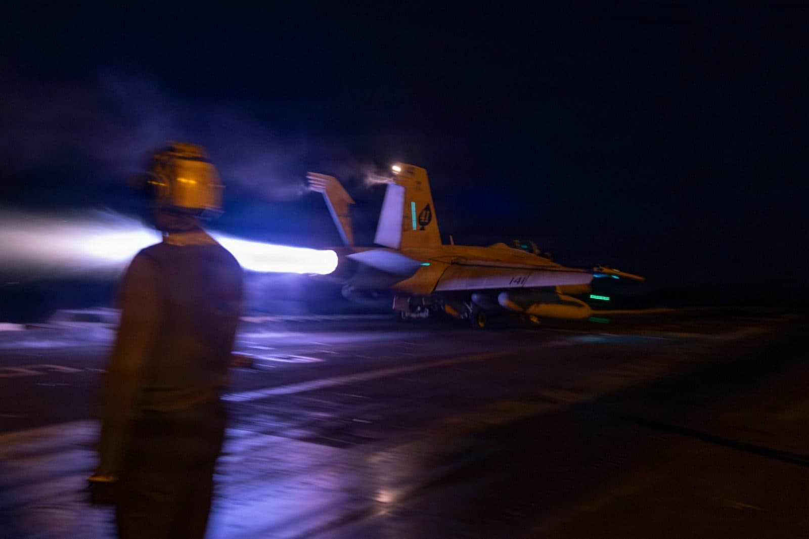 EEUU Reporta Seis Soldados Muertos en Tensión con Irán