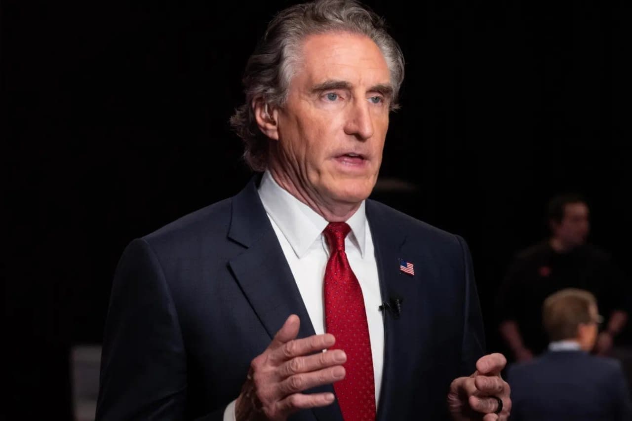 Doug Burgum, Secretario de Interior de EEUU, inicia visita a Venezuela