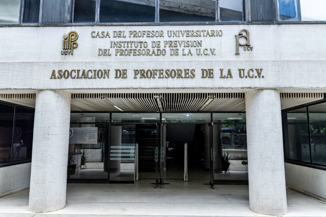 Apucv denuncia erosión de derechos laborales y convoca a marcha del 1M