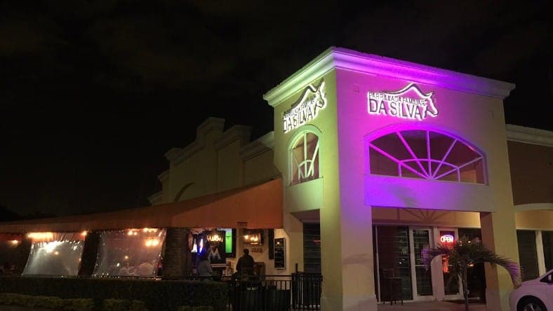 Un Restaurante en Doral Ofrece Comida Gratis a Migrantes Temerosos