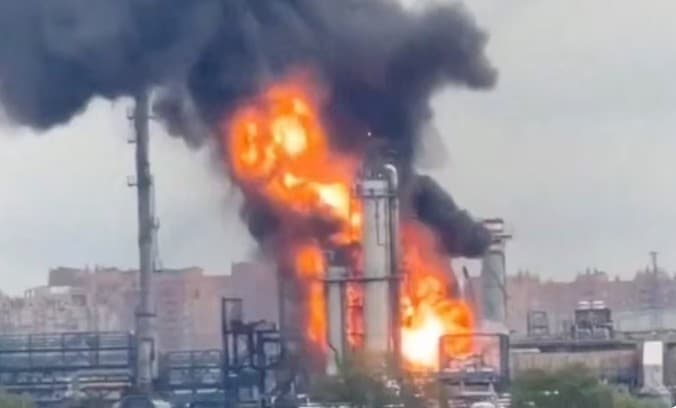 Ucrania ataca una refinería rusa a 200 kilómetros de Moscú